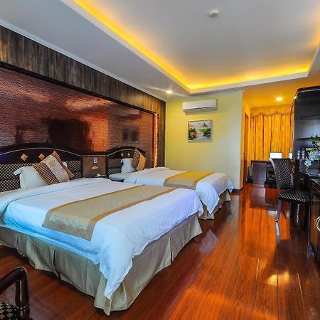 Interpark Hotel Subic Bay Esterno foto