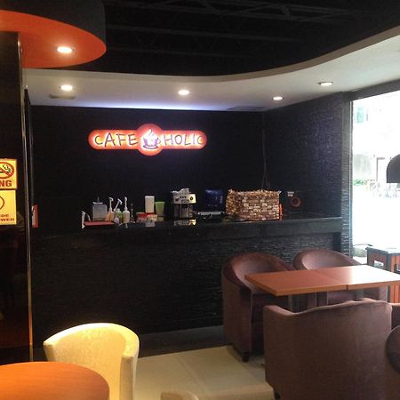 Interpark Hotel Subic Bay Esterno foto