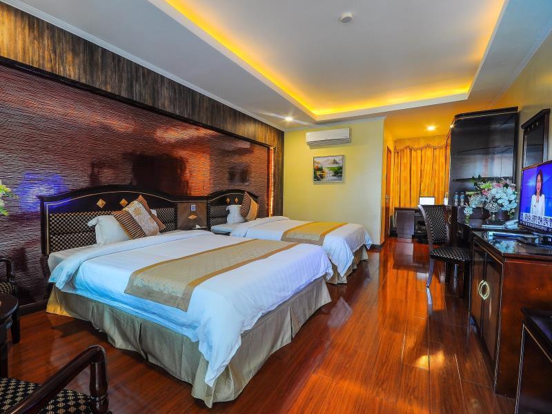 Interpark Hotel Subic Bay Esterno foto