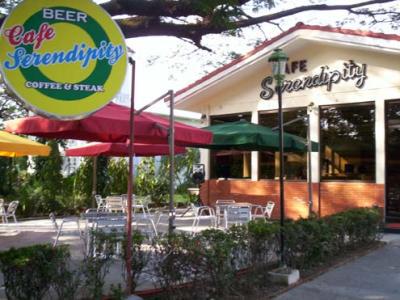 Interpark Hotel Subic Bay Esterno foto